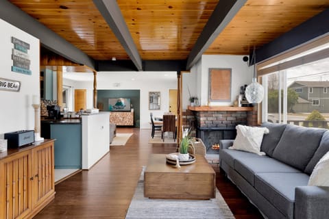 Cabin, Multiple Beds, Pool Access, Mountain View (VC643) | Living area