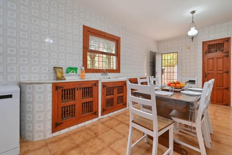 Kitchen-dining room