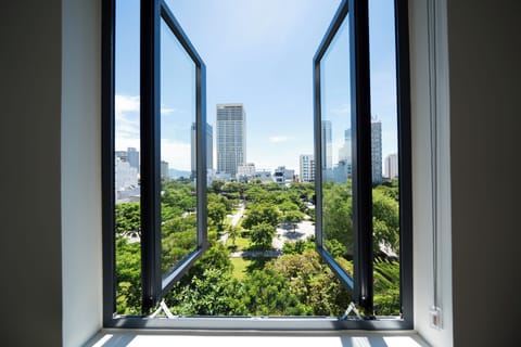 Luxury Studio, Balcony, Park View | Desk, laptop workspace, rollaway beds (surcharge), WiFi (free)