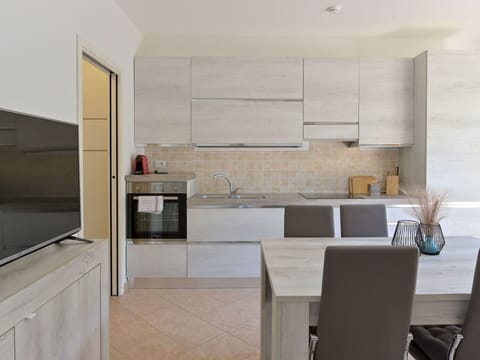 House, Home, Roof, Cottage, Shrub, Siding, Estate, Farmhouse, Garden, Landscaping