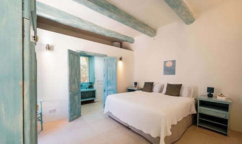 Main Double Bedroom with Ensuite Bathroom