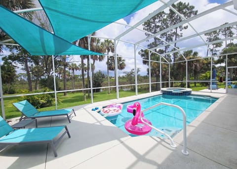 Beautiful In-Ground pool & spa