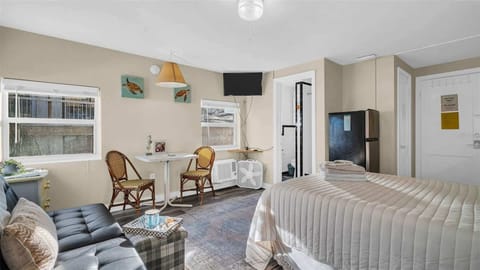 Small in size, big on comfort. This is where your best vacation memories begin! 