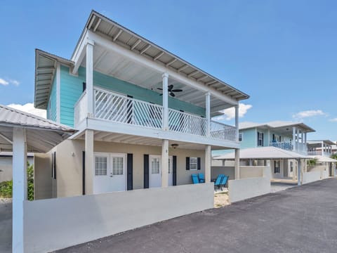 Welcome to Seaview Village #8