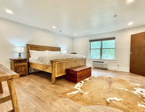 Premium Single Room | Premium bedding, down comforters, individually decorated