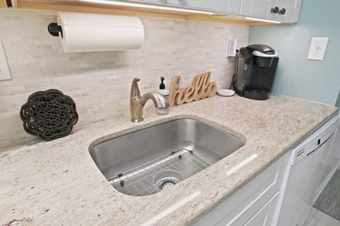 Glass-Top Stove/Oven | Microwave | Under-Cabinet Lighting | Granite Countertops