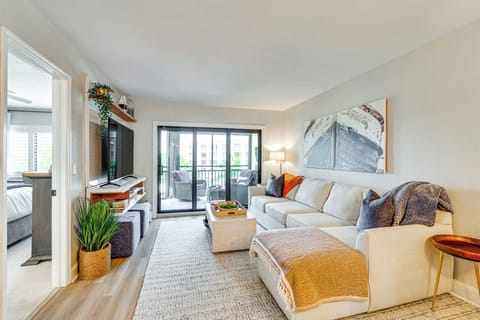 Fort Myers Beach Vacation Rental | 2BR | 2BA | 1,000 Sq Ft | Elevator Access