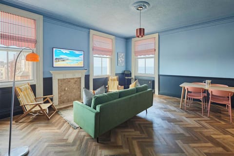 18 The Zetland, Saltburn-by-the-Sea - Host & Stay