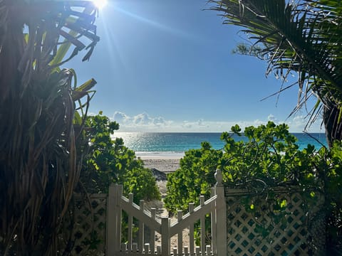 House, 4 Bedrooms | Beach