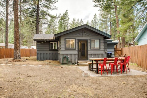 South Lake Tahoe Vacation Rental | 2BR | 1.5BA | 900 Sq Ft | 3 Steps to Enter