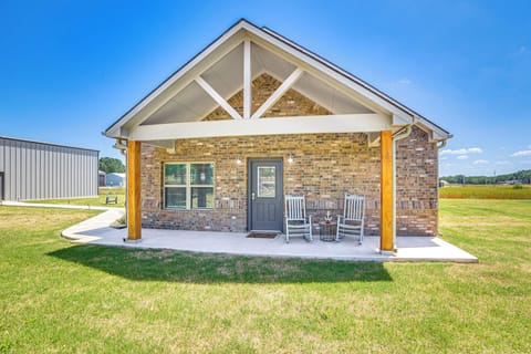 Kingston Vacation Rental | 3BR | 2BA | 1,500 Sq Ft | 1 Step to Enter