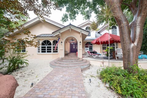 Welcome to Bennetts Beach estate