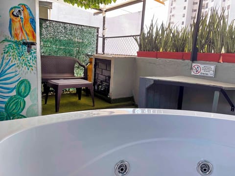 Outdoor spa tub