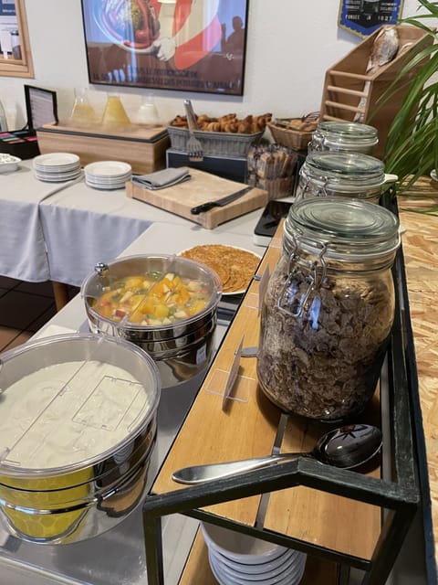 Daily buffet breakfast for a fee