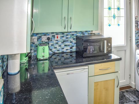 Kitchen | Surfers Halt, Woolacombe