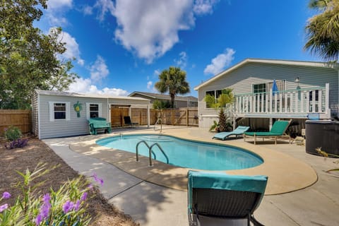 Panama City Beach Vacation Rental | 3BR | 2BA | Steps Required | 1,372 Sq Ft