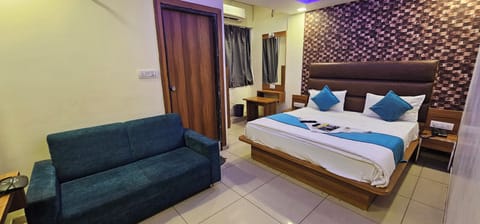 Deluxe Room, City View