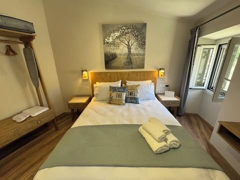 House | Iron/ironing board, free WiFi