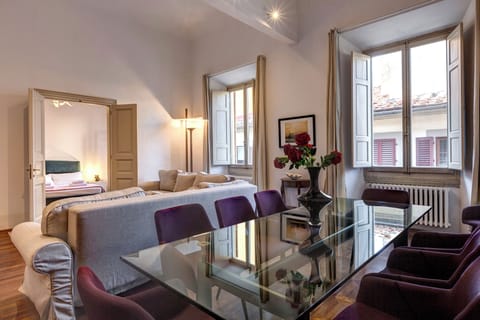 Apartment | Living area | Flat-screen TV