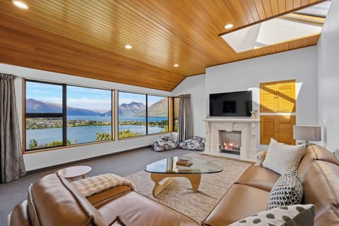 Cozy evenings – Gather around the fireplace with breathtaking views as your backdrop.

Please note, this specific fireplace is out of service. There is another fireplace for guest use. 
