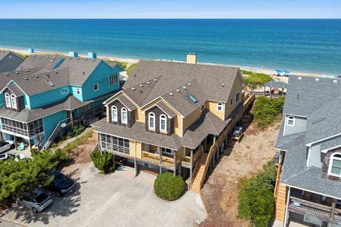 SP6B: Jolly Mon | Front Exterior