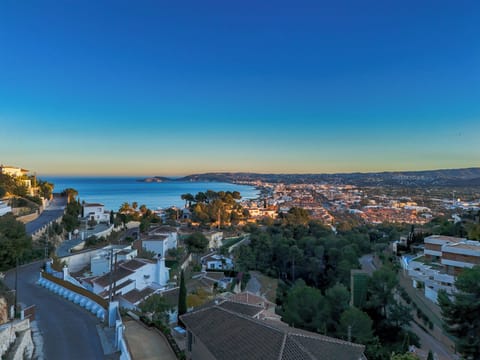 Atlas - By Almarina Villas (8225)