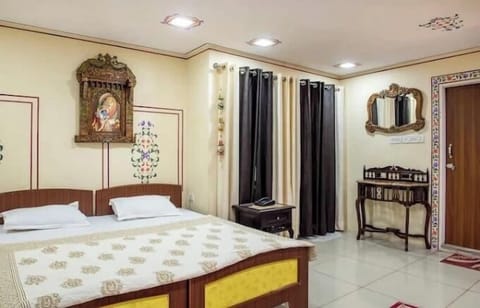 Desk, iron/ironing board, free WiFi