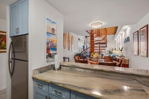 Condo, 2 Bedrooms | Interior