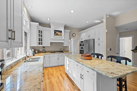 Large and fully equipped kitchen perfect for the chef in your group