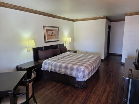 Basic Single Room | Free WiFi, bed sheets