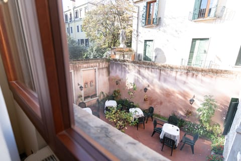 Double or Twin Room, Ensuite | Garden view
