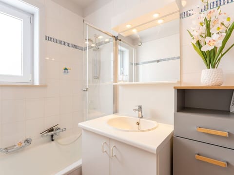 Plumbing Fixture, Interior Design, Bathroom, Wall, Bathroom Sink, Flooring, Floor, Sink, Wood, Bathroom Cabinet