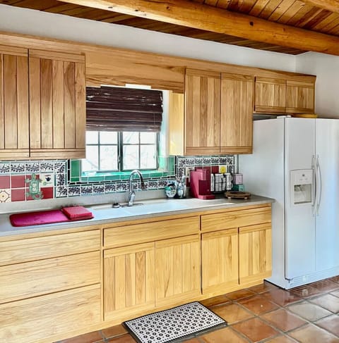 Kitchen - Fully Stocked, Coffee Machine (Kcups), and Fridge