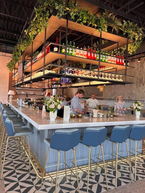 3 restaurants, breakfast, lunch, dinner served; American cuisine