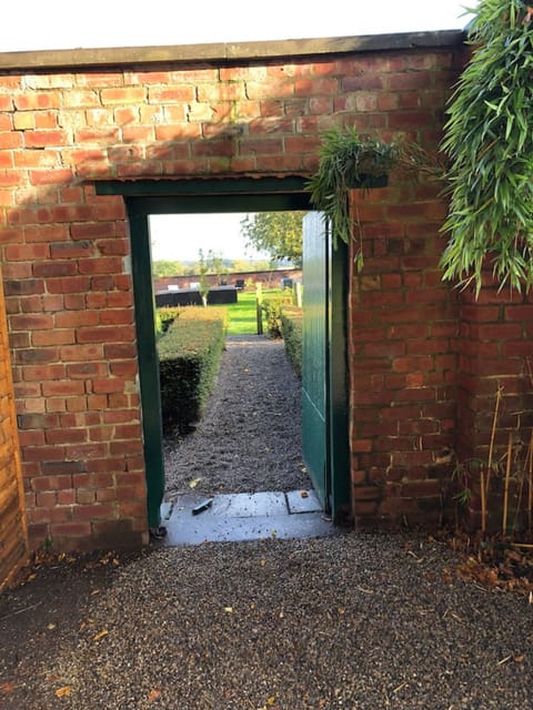 Apartment | 5 bedrooms, desk, soundproofing