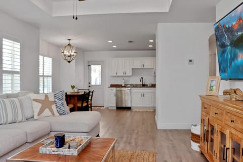House, Multiple Beds (Dub's Beach Retreat) | Living area