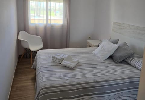 1 bedroom, WiFi (free), bed sheets