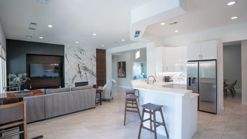 House | 4 bedrooms, Internet