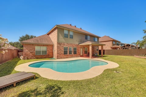 Mission Vacation Rental | 4BR | 5BA | 1 Step Required | 3,286 Sq Ft