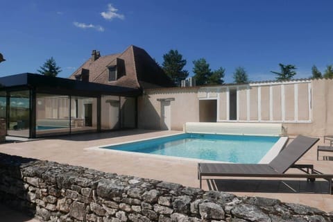 Vakantiewoning "Le Rocal" met verwarmd buitenzwembad