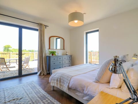 4 bedrooms, individually decorated, individually furnished, free WiFi