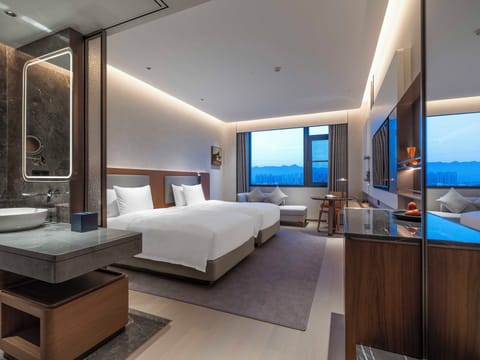 Yuanqing Twin Room | Blackout drapes, soundproofing, iron/ironing board, free WiFi