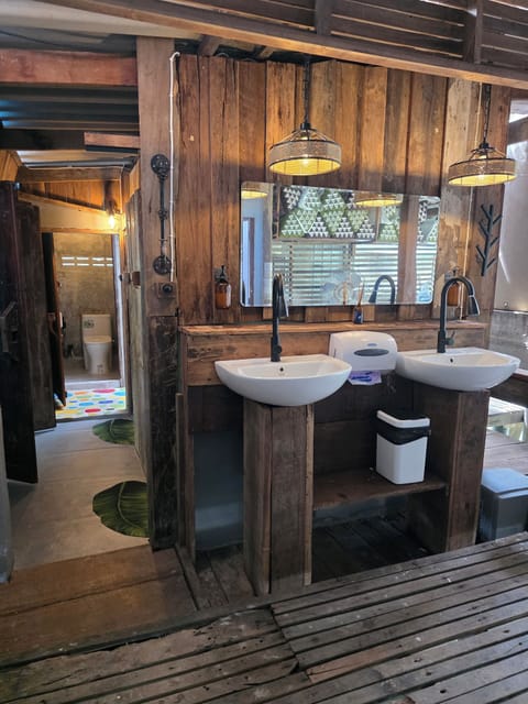 Free toiletries, hair dryer, towels, soap