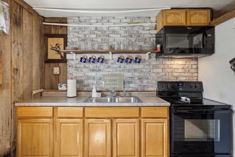 Fully equipped kitchen