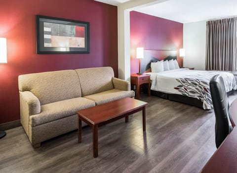 Blackout drapes, iron/ironing board, free WiFi, bed sheets