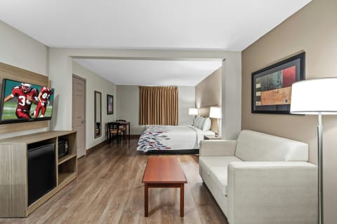 Superior Room, 1 King Bed with Sofa bed, Non Smoking | Blackout drapes, iron/ironing board, free WiFi, bed sheets