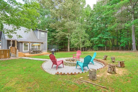 Blairsville Vacation Rental | 2BR | 1BA | 5 Steps to Enter | 1,024 Sq Ft