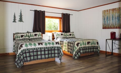 Basic Room | Blackout drapes, free WiFi, bed sheets