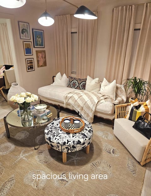 Living room ,seating  for up to 6 or 7 .... large screen TV, game boards avaliable, 
