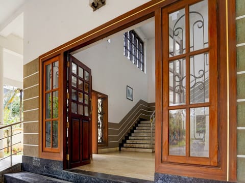 House | Reception